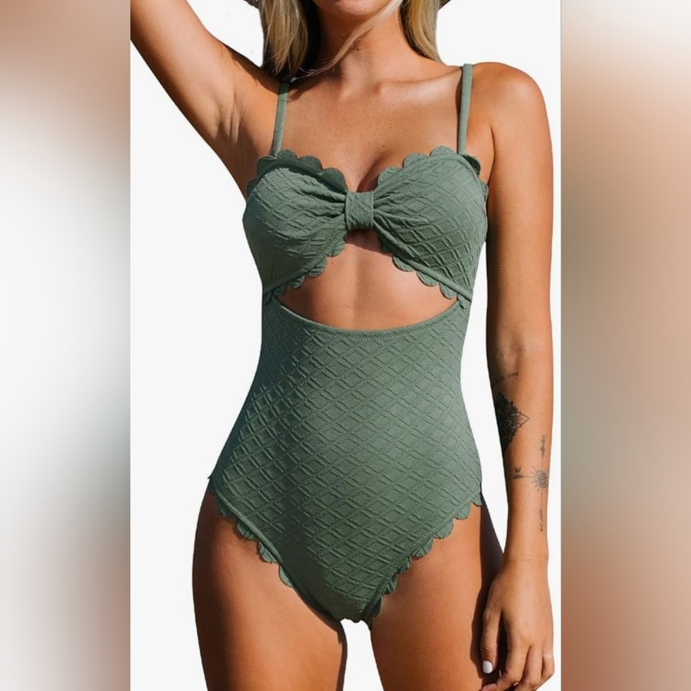 💚CUPSHE Women's One-Piece Swimsuit